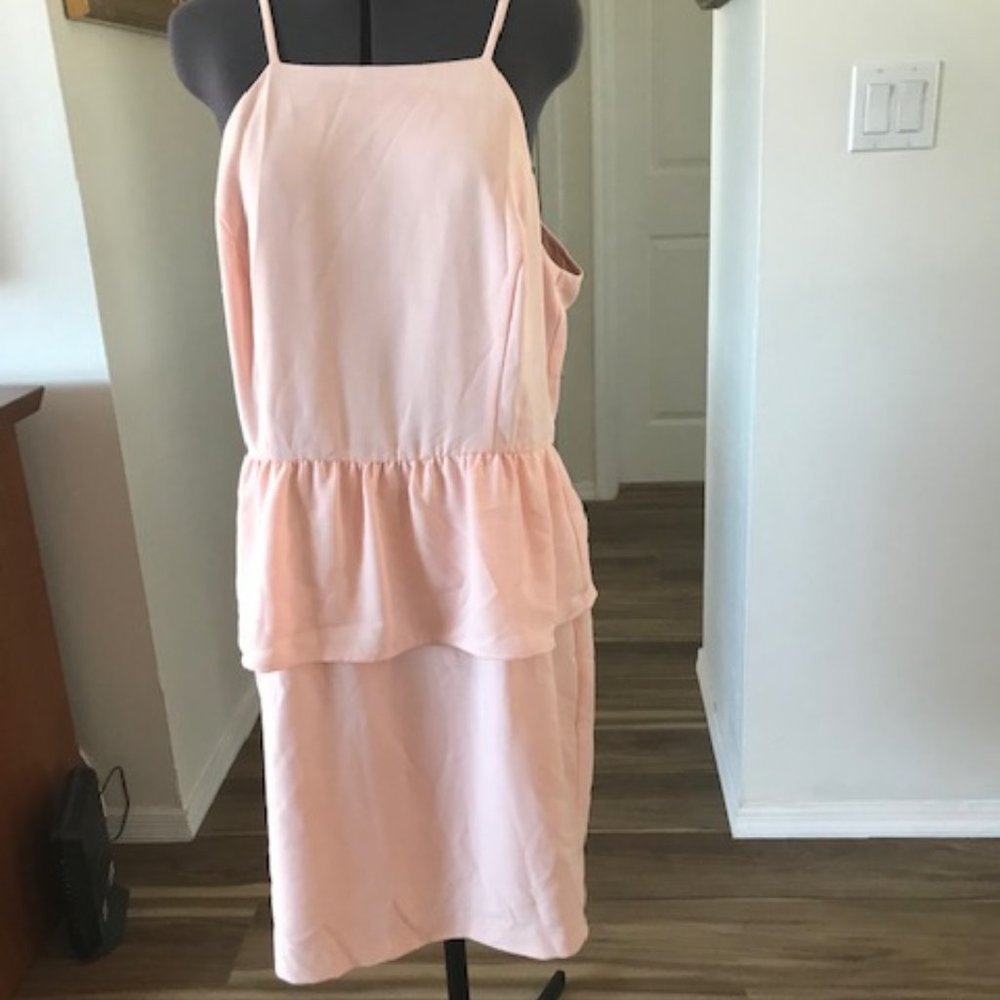 Gianni Bini spaghetti straps knee length peach 12